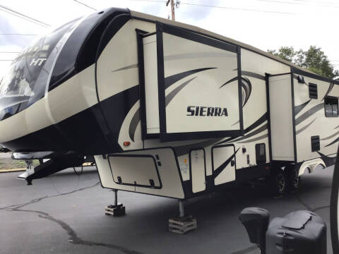 2018 Forest River Sierra 2850RL / 31ft