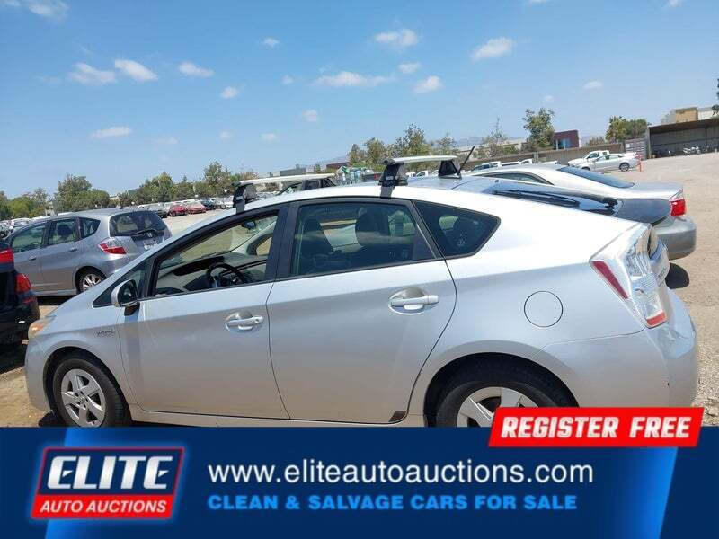 2011 Toyota Prius Two