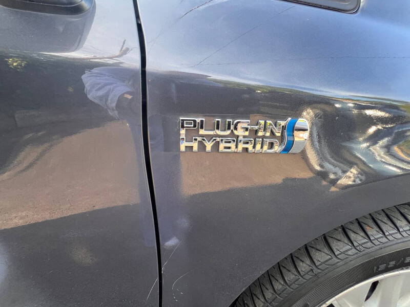 2015 Toyota Prius Plug-in Hybrid