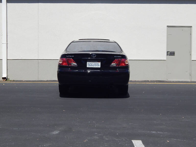 2004 Lexus ES 330