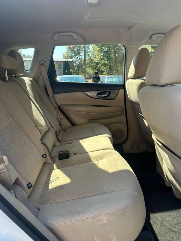 2016 Nissan Rogue SV
