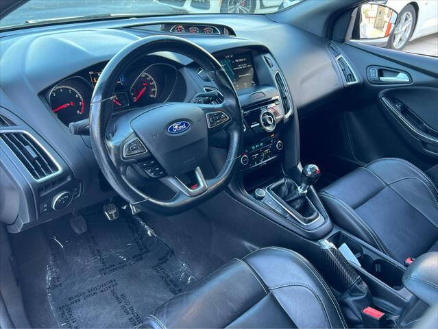 2018 Ford Focus  - $23,999