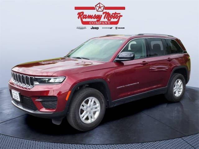 2023 Jeep Grand Cherokee Laredo's photo