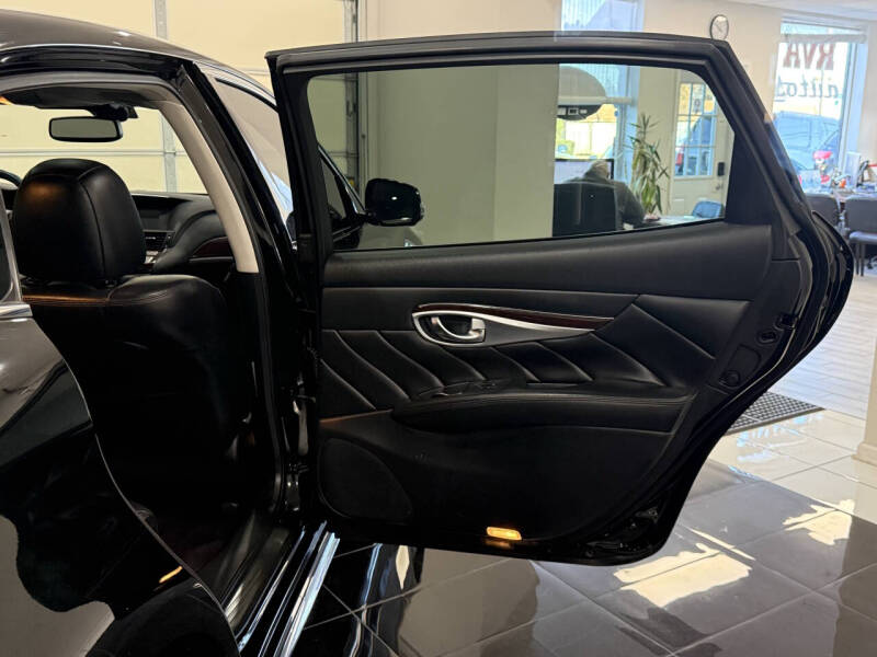 2015 Infiniti Q70L 3.7