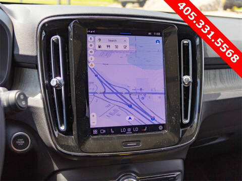 2023 Volvo XC40 B5 Plus Bright Theme