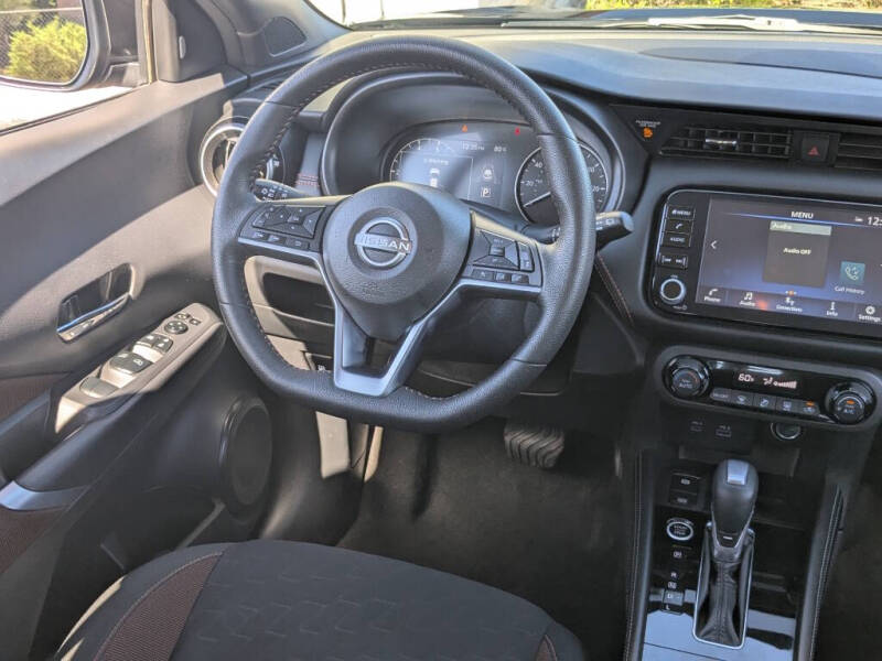 2024 Nissan Kicks SR