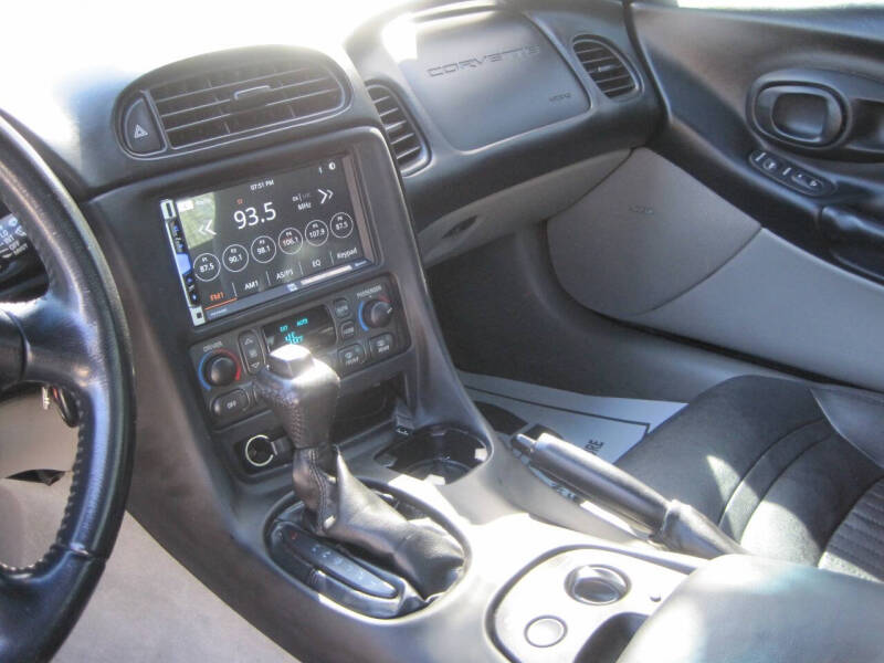 2004 Chevrolet Corvette