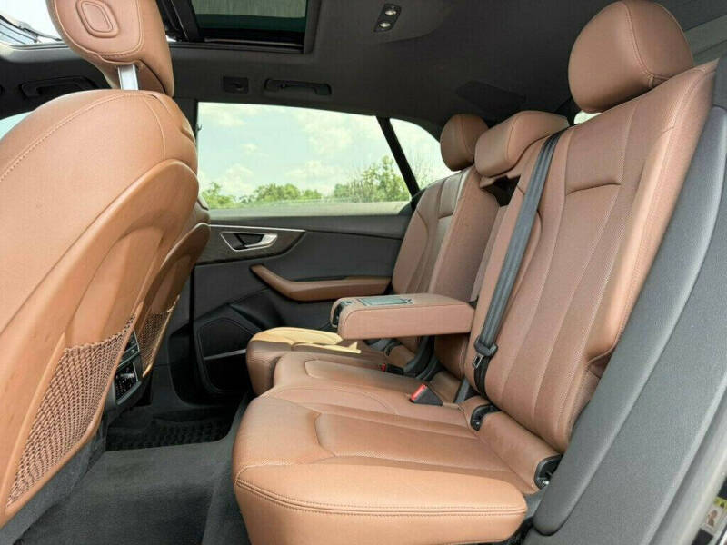 2021 Audi Q8 quattro Premium Plus 55 TFSI