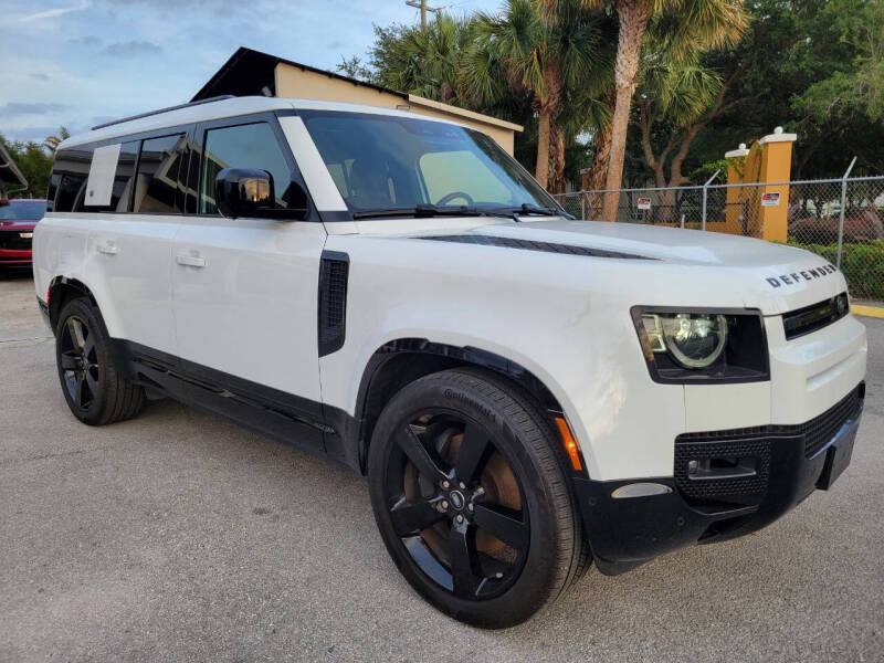 2024 Land Rover Defender 130 P400 X-Dynamic SE