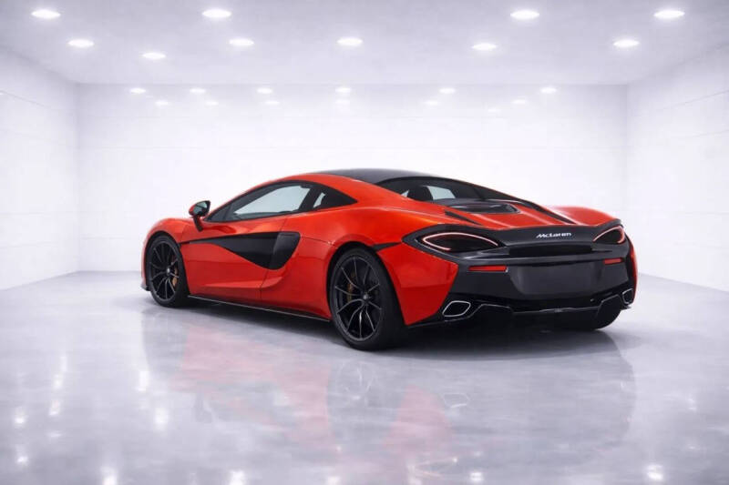 2017 McLaren 570GT