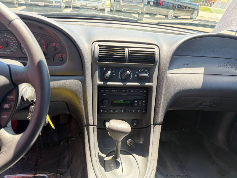 2003 Ford Mustang