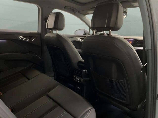 2024 Audi Q4 e-tron quattro Premium 55