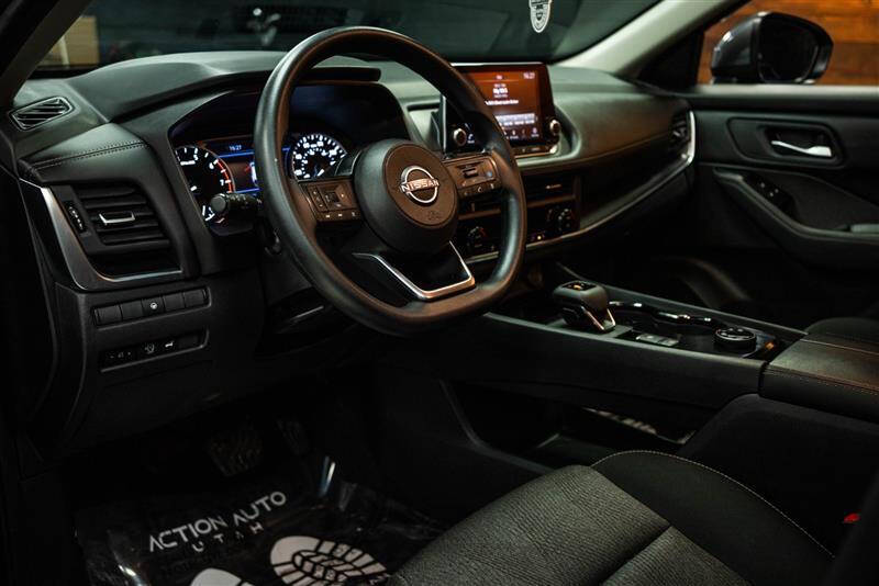 2024 Nissan Rogue SV