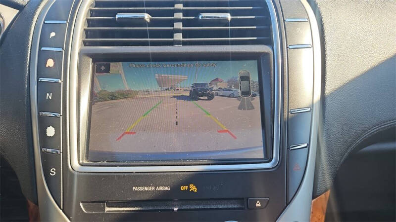 2019 Lincoln Nautilus Select