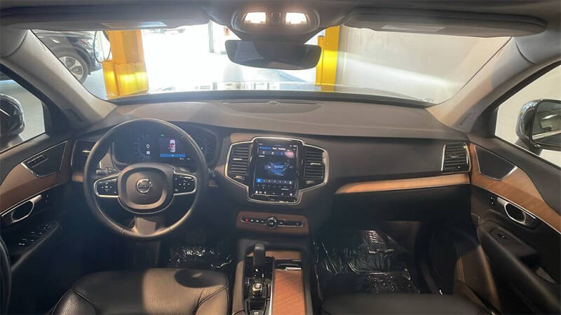 2024 Volvo XC90 B6 Plus Bright Theme 7P