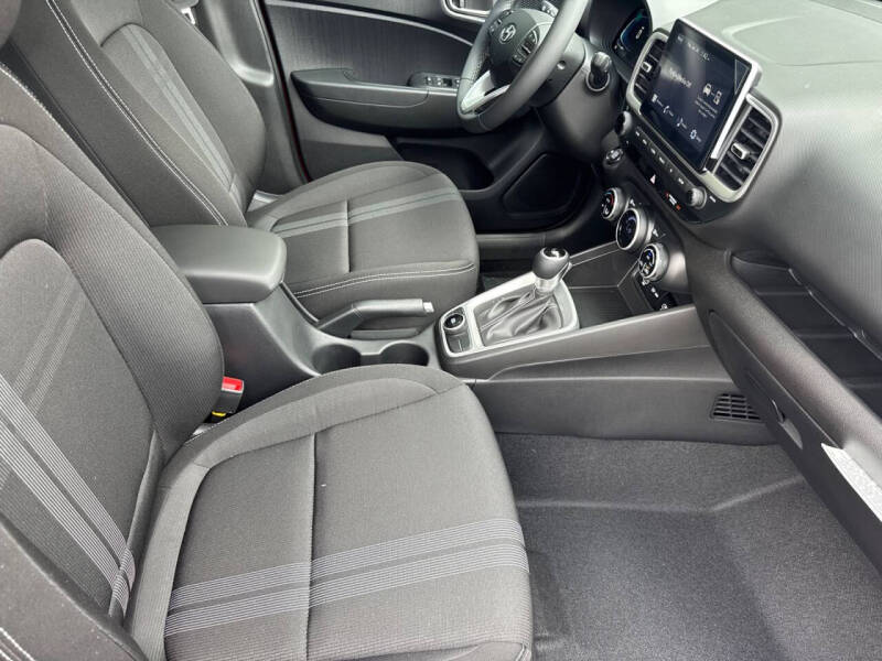 2025 Hyundai Venue SEL