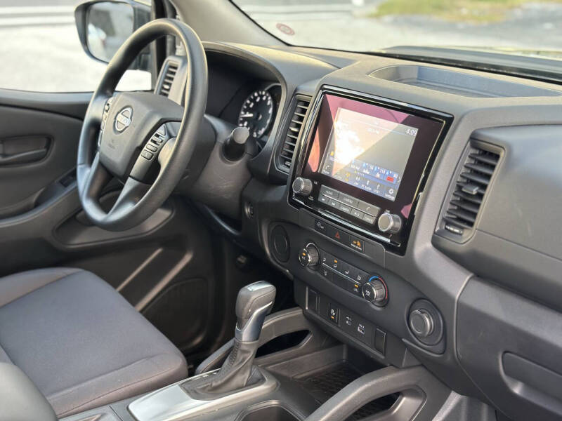 2023 Nissan Frontier S