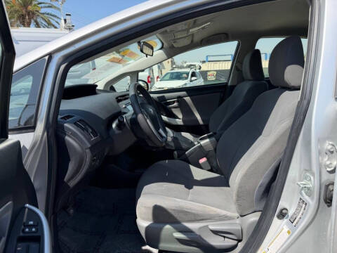 2013 Toyota Prius Two