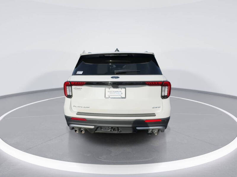 2025 Ford Explorer Platinum