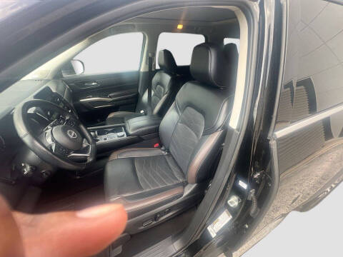 2023 Nissan Pathfinder Platinum