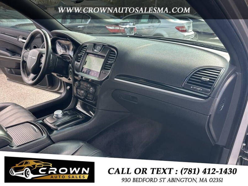 2017 Chrysler 300