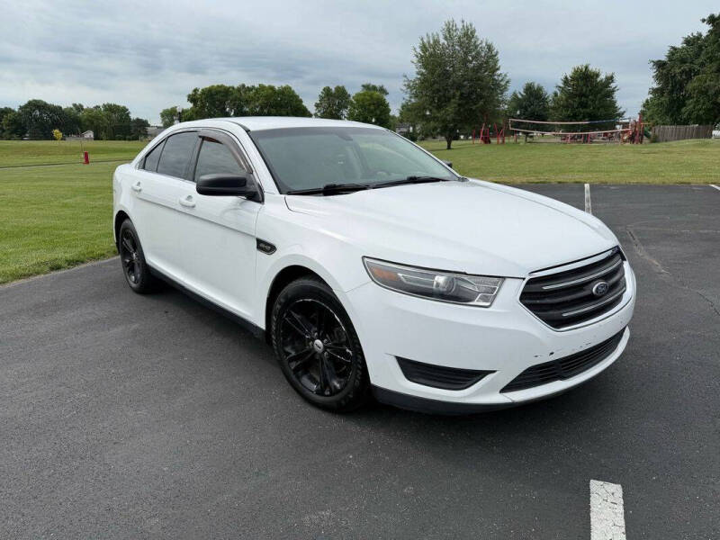 2016 Ford Taurus SE