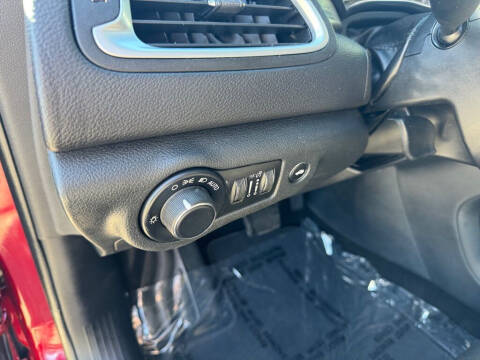 2016 Chrysler 200 LX