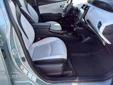 2021 Toyota Prius XLE AWD-e