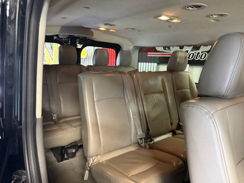 2016 Nissan NV 3500 HD SL