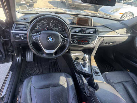 2012 BMW 3 Series 328i