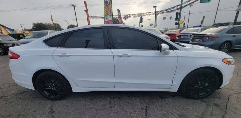 2016 Ford Fusion SE