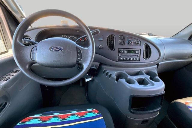 2005 Ford E-Series