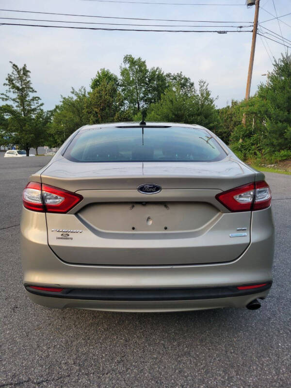 2015 Ford Fusion SE