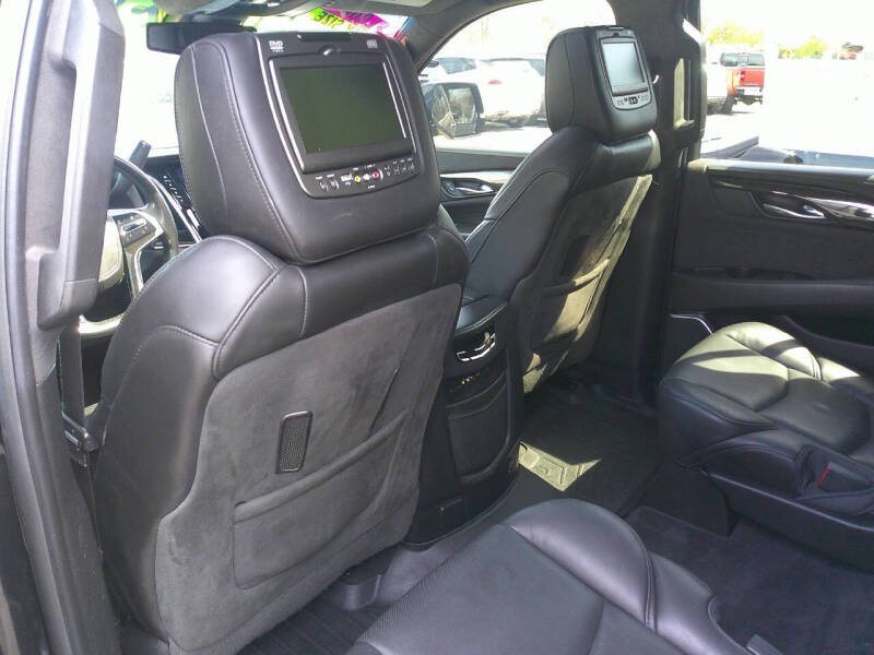 2016 Cadillac Escalade Platinum