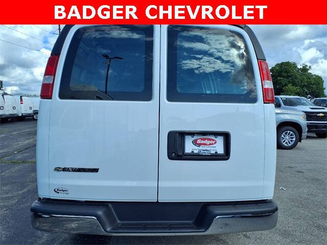 2023 Chevrolet Express 2500