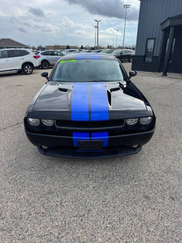 2012 Dodge Challenger SXT Plus
