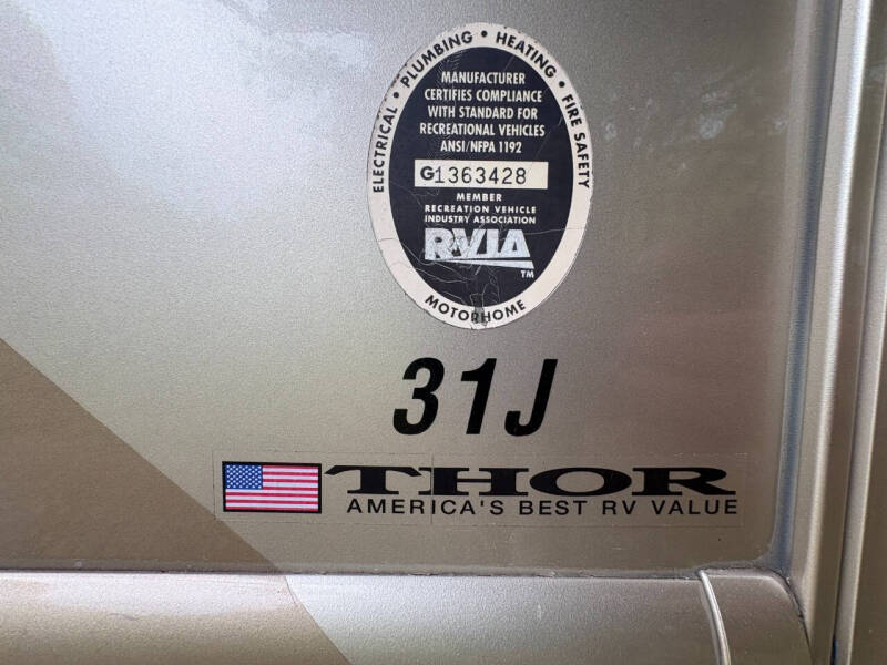2011 Ford F53