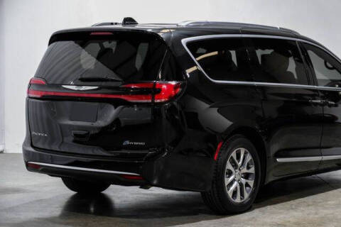 2022 Chrysler Pacifica Hybrid Pinnacle