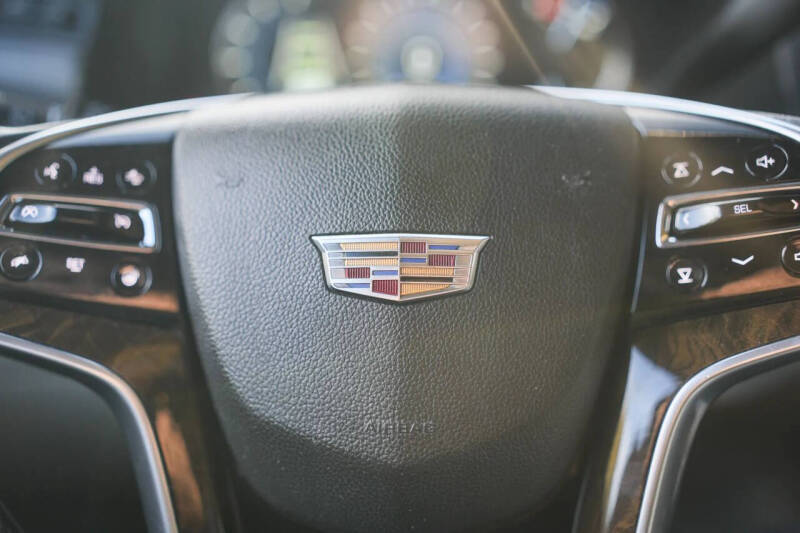 2018 Cadillac Escalade Luxury