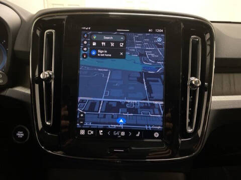 2025 Volvo XC40 B5 Plus Bright Theme