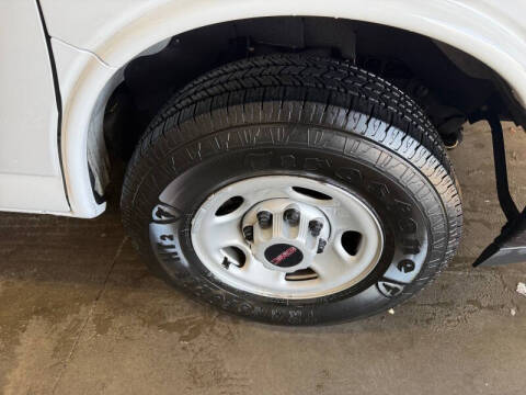 2023 GMC Savana 2500