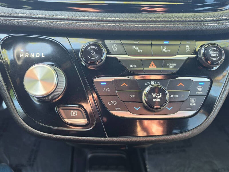 2021 Chrysler Pacifica Touring