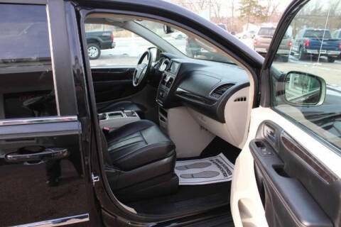 2015 Chrysler Town and Country Touring