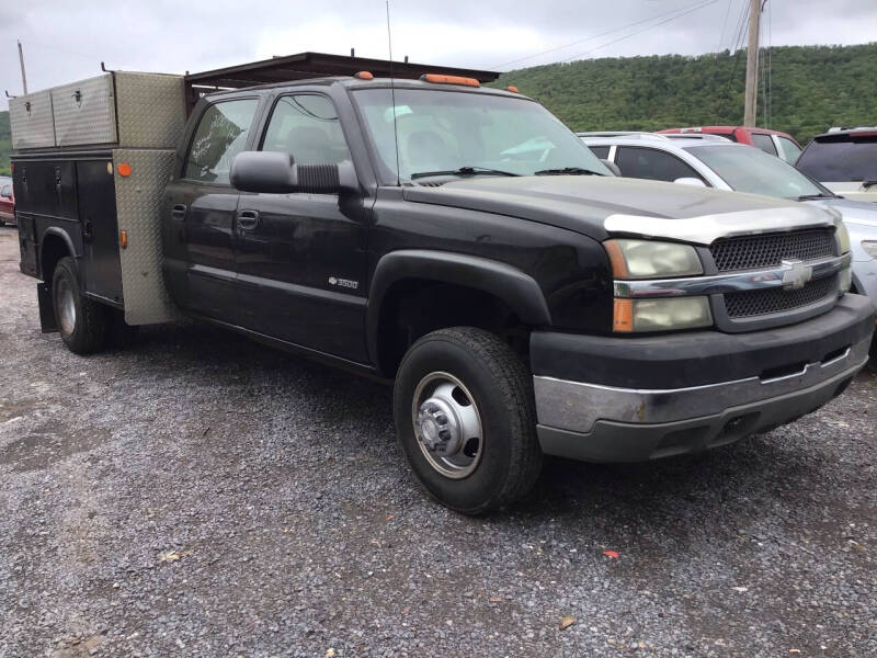2004 Chevrolet Silverado 3500's photo
