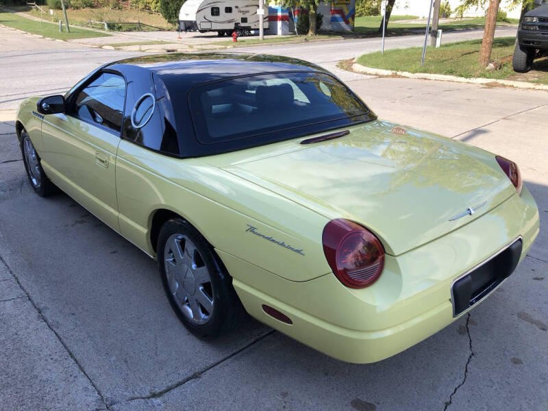 2002 Ford Thunderbird Deluxe