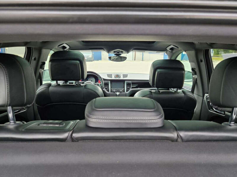 2015 Porsche Macan S