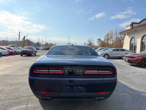 2015 Dodge Challenger SXT