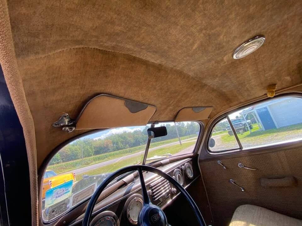1937 Oldsmobile Cutlass 29