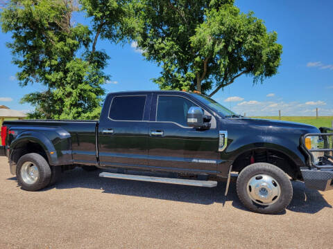 2017 Ford F-350 Super Duty for sale at TNT Auto in Coldwater KS