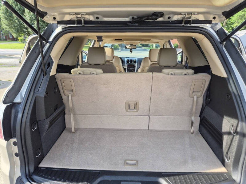 2011 GMC Acadia SLT-2